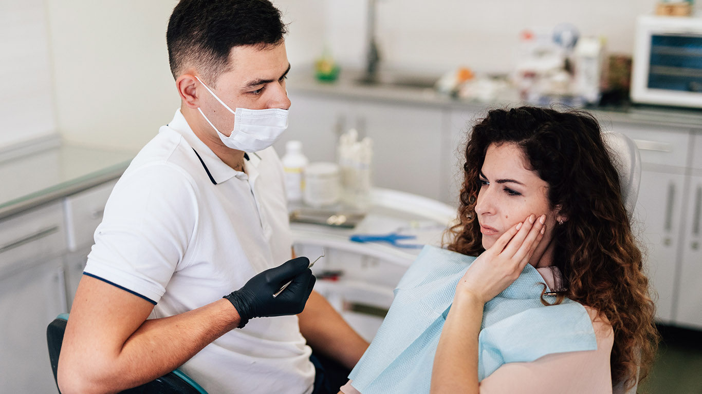 Diş Hassasiyeti: Nedenleri, Tedavileri ve Önleme